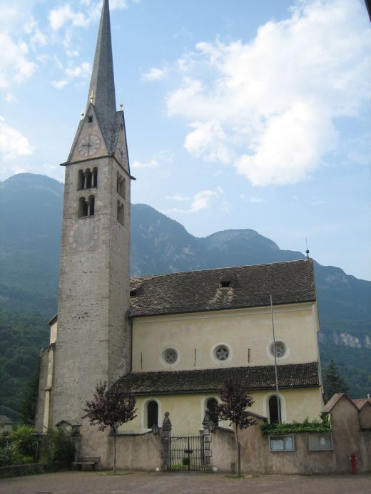 Die Pfarrkirche in Neumarkt (Südtirol)