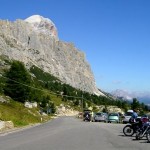 Motorradfahren in den Dolomiten. Foto: Ralf  / pixelio.de