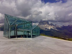 Dolomites: Museum in den Wolken. Foto: Von Katus84 - Eigenes Werk, CC BY-SA 3.0, https://commons.wikimedia.org/w/index.php?curid=21760178