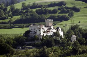 Churburg: Sommerreise durch den Vinschgau