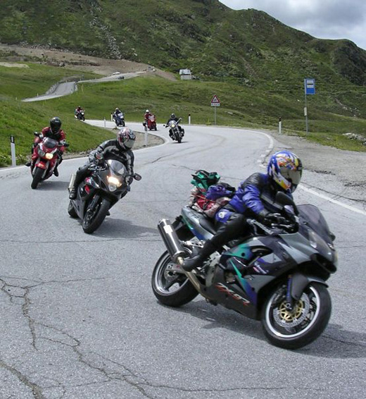 Motorradfahren am Jaufenpass